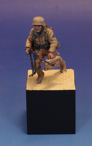 Deutsches Afrika Korps Soldat WWII Pro gebaut & bemalt Maßstab 1/35 - Bild 1 von 8