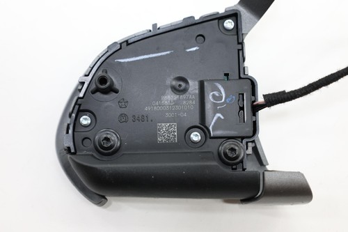 Dodge Challenger 2015-2023 botón interruptor volante OEM 68321897AA - Imagen 10 de 11