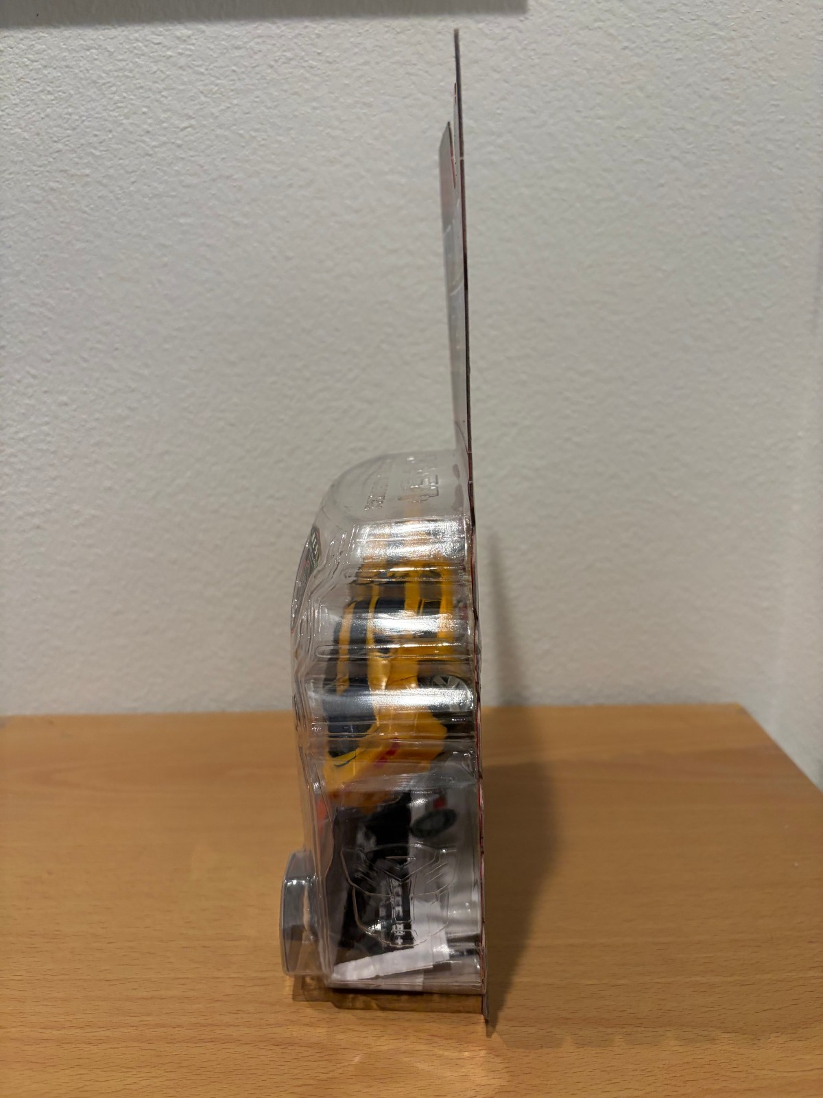 NEW 2009 TRANSFORMERS REVENGE of the FALLEN ALLIANCE BUMBLEBEE AUTOBOT CAR NEST