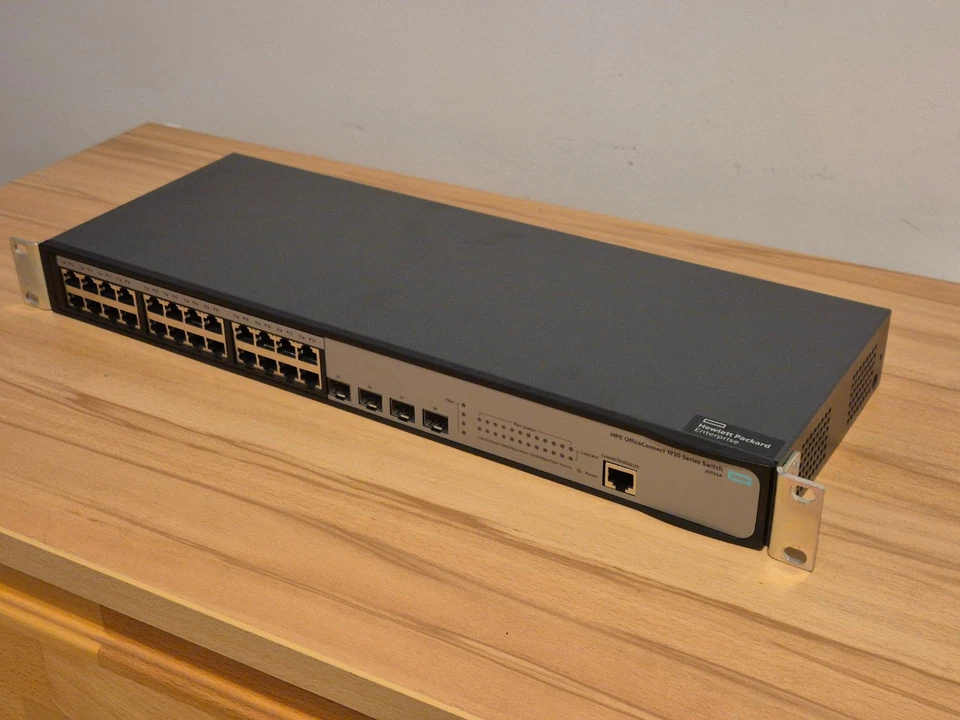 HPE OfficeConnect 1920 24-Port Gigabit Ethernet Switch (JG924A) - TOP
