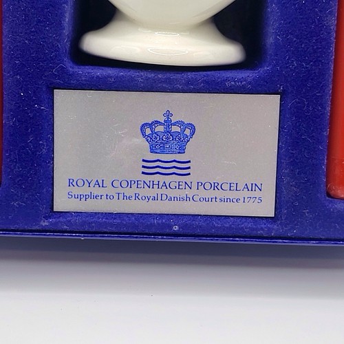 Vintage Royal Copenhagen Porcelain White Heart Candle Holder Vase Set In Box - Picture 2 of 5