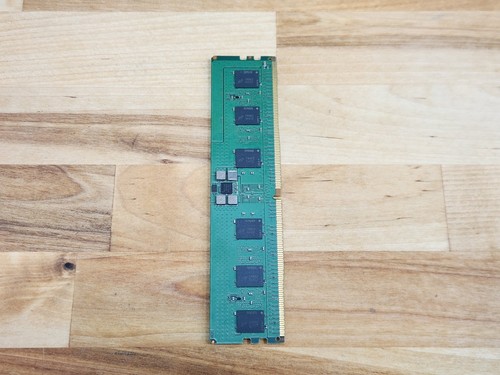 Micron MTC10F1084S1RC48BA1 16GB (1x16GB) 1Rx8 PC5-4800B Server Memory - Photo 5/9