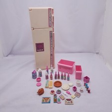 Vintage 1987 Mattel Barbie Sweet Roses Kitchen Refrigerator Freezer w accessorie