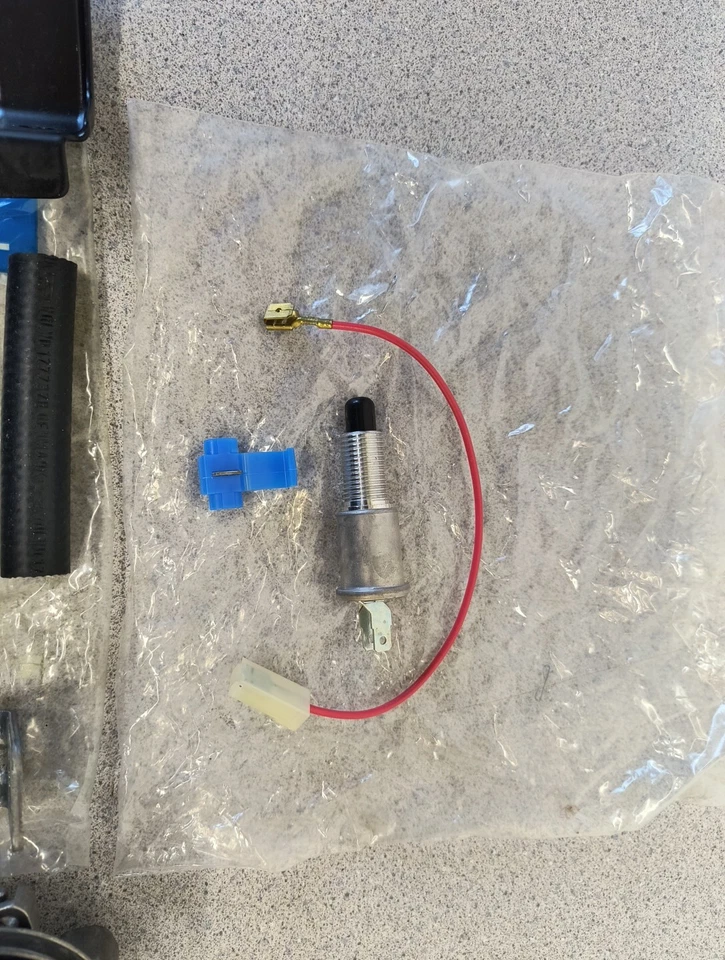 Kit de control de crucero Volvo 240 242 244 245 (INCOMPLETO) NUEVO STOCK ANTIGUO FABRICANTE DE EQUIPOS ORIGINALES Foto 4 de 4