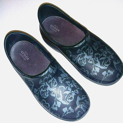 nursing shoes crocs womens