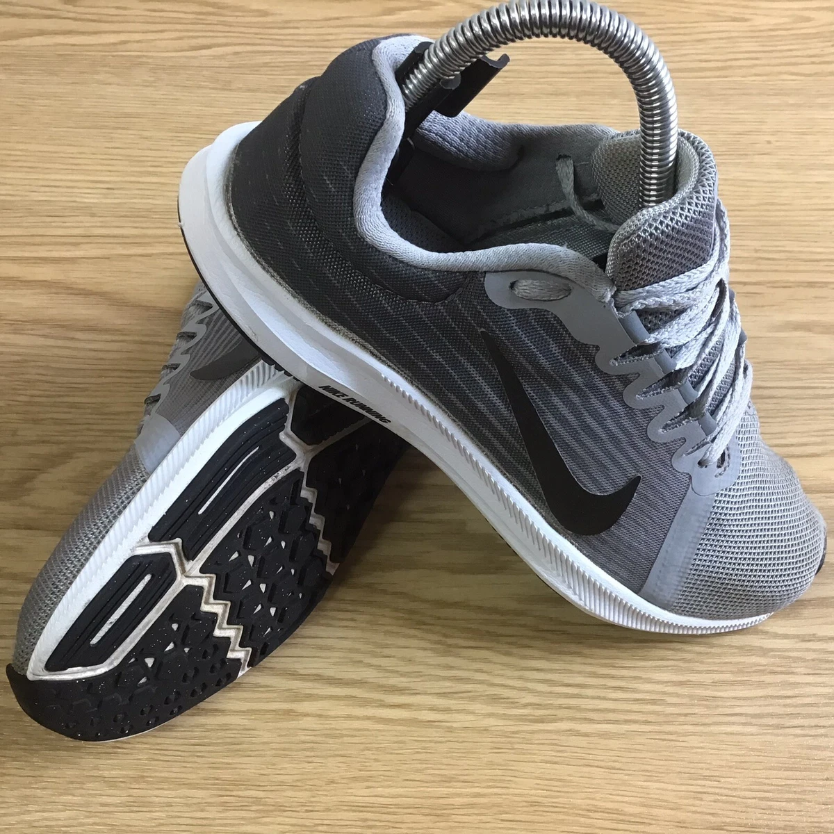 Boys nike trainers clearance grey