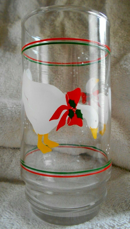 Christmas Goose Tumblers (pair) 16 oz Snowflakes Indiana Glass White Red Green !