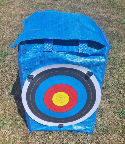 ARCHERY/CROSSBOW BAG TARGET! - Includes internal foam strips. - Picture 5 of 5