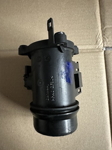 8506359 Luftmassenmesser BMW E90 320 D Bj 2010