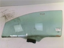 Scheibe Tür LINKS Gebraucht VOLKSWAGEN FOX Phase 1 - 1,2 6V 55PS