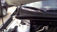 2011 Kia Sorento Cowl Vent Panel 104796690
