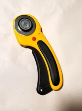 OLFA Ergonomic Rotary CUTTER Yellow Black Embroidery Sawing
