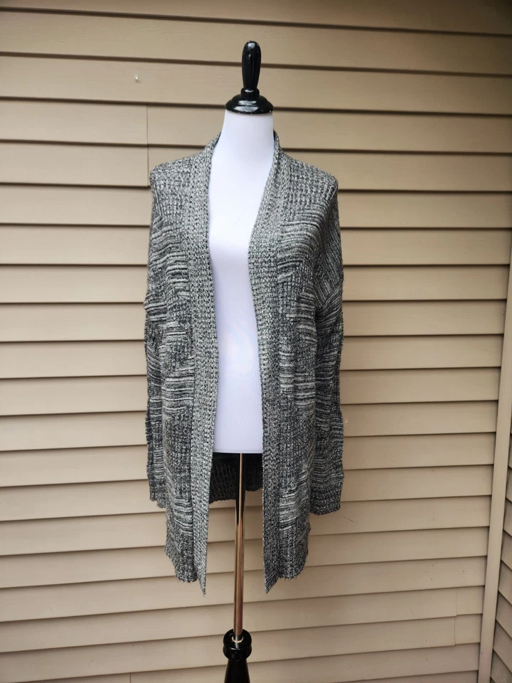 Apt. Cárdigan suéter túnica jaspeado negro 9 XL frente abierto tejido fino ligero Foto 2 de 4