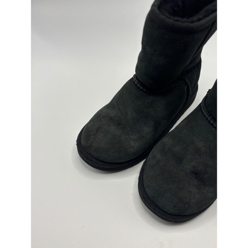 UGG Australia Kids Classic Short Boots Black Suede Sheepskin Lined Size 1 - Picture 2 of 8
