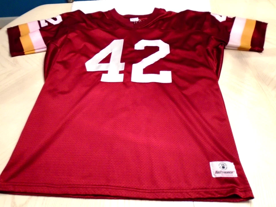 Футболка с автографом Чарли Тейлора из Washington Redskins с сертификатом PSA #B41038 - Изображение 4 из 4