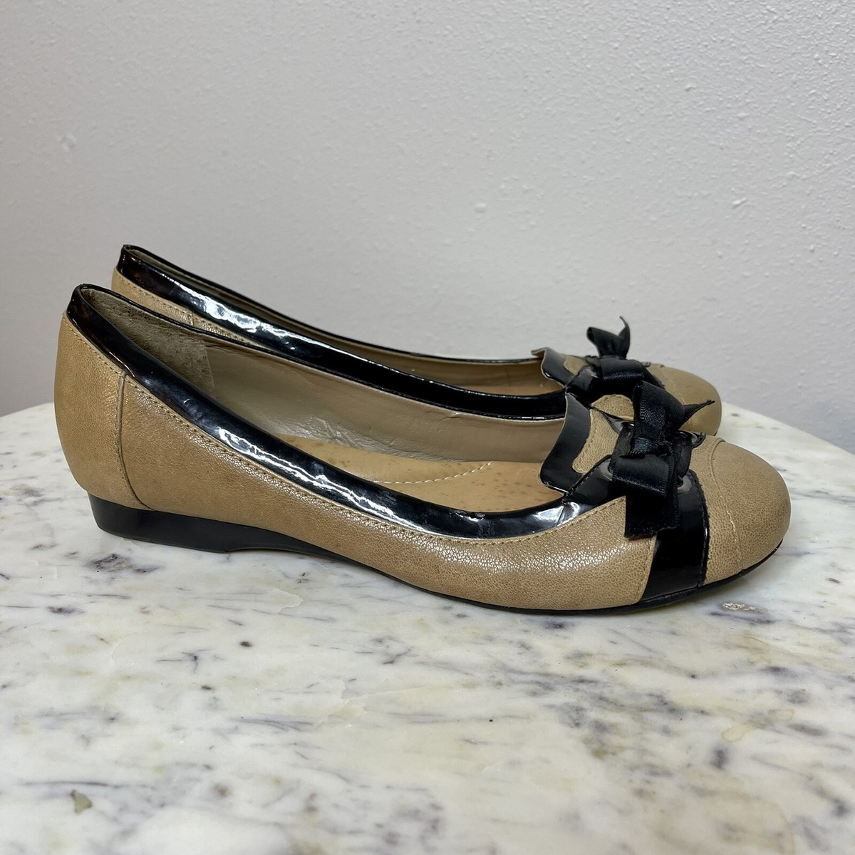 Antonio Melani Tan Black Ballet Flats Leather Size M Comfort Bow Shoes -F1