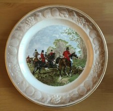 ROYAL WORCESTER PALISSY - HERRING HUNTING SCENES 'OFF THE DRAW' DECORATIVE PLATE