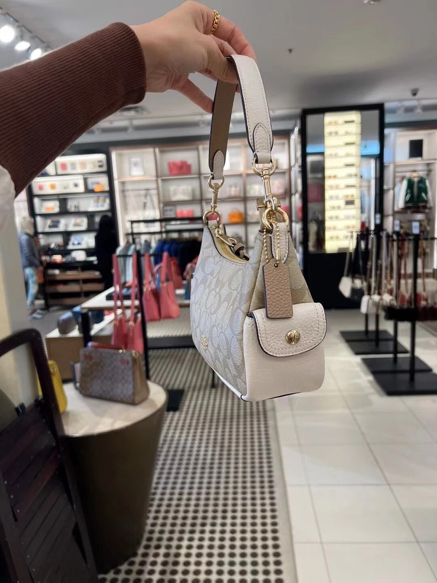 Sunny Beauty - 🥰Coach Pennie Shoulder Bag 25 In Signature