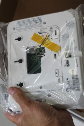 Qolsys IQ Panel 4 PowerG Alarm Kit with 2 Door, 1 Motion Sensor + Monitoring ATT - Picture 14 of 14