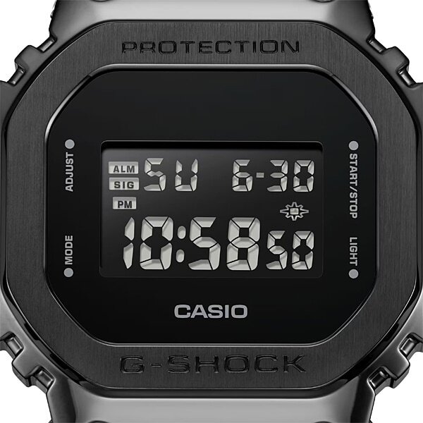 G-SHOCK　GM-5600UB-1JF Casio G-SHOCK GM-5600UB-1JF Black Metal Case LED Light