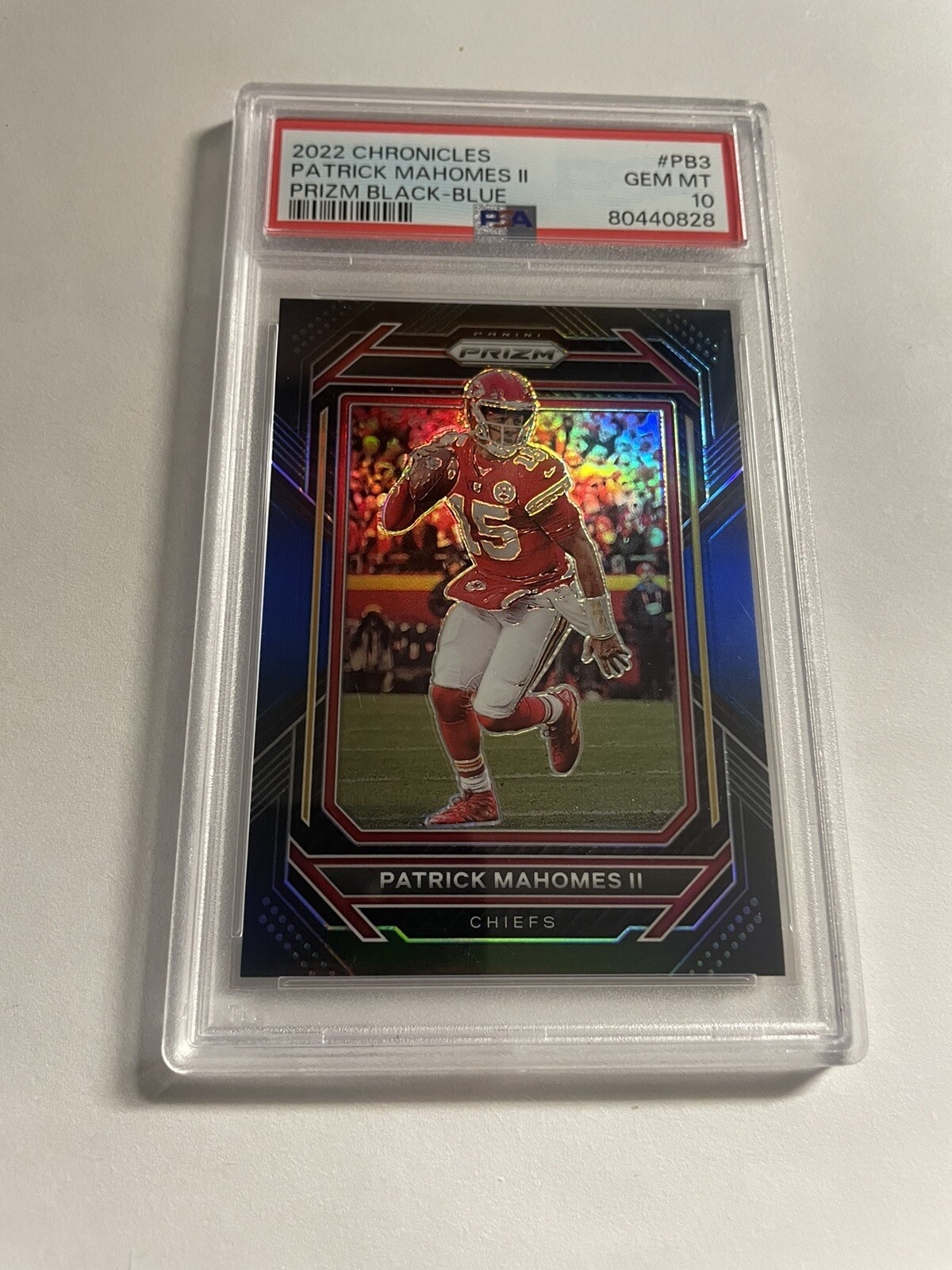 2022 PANINI CHRONICLES PRIZM BLACK & BLUE /25 PATRICK MAHOMES II PSA 10