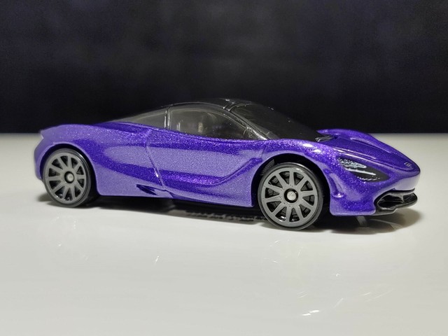 Hot wheels mclaren 720s