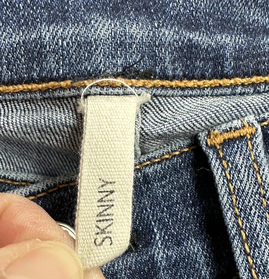 Rag & Bone Frayed raw hem Skinny Jeans Women's Size 27 mid-Rise Denim Blue - Image 2 of 4