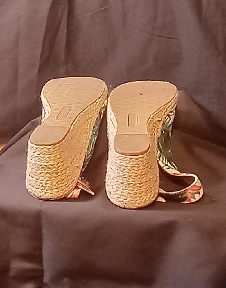 baretraps cork sandals