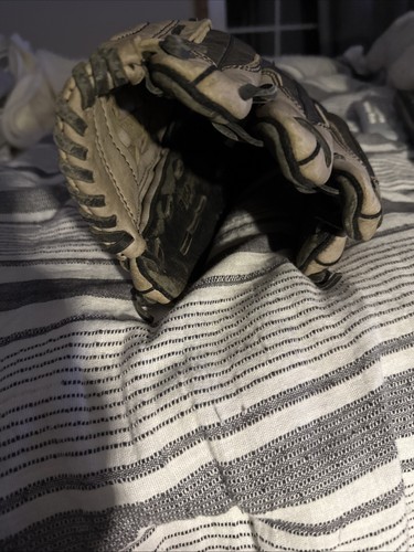 Guanto da baseball Louisille Slugger 11,5" in pelle marrone nero KHB1150 RHT - Foto 7 di 10