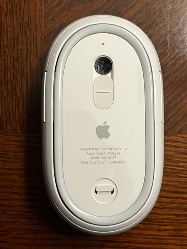 Apple Magic Mouse A1197 3VDC Bluetooth Wireless For Mac - Working/Tested - Picture 2 of 3