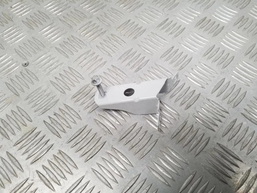 BMW 3 F30, F80 Kotflügelhalter vorne links 2012 24865027