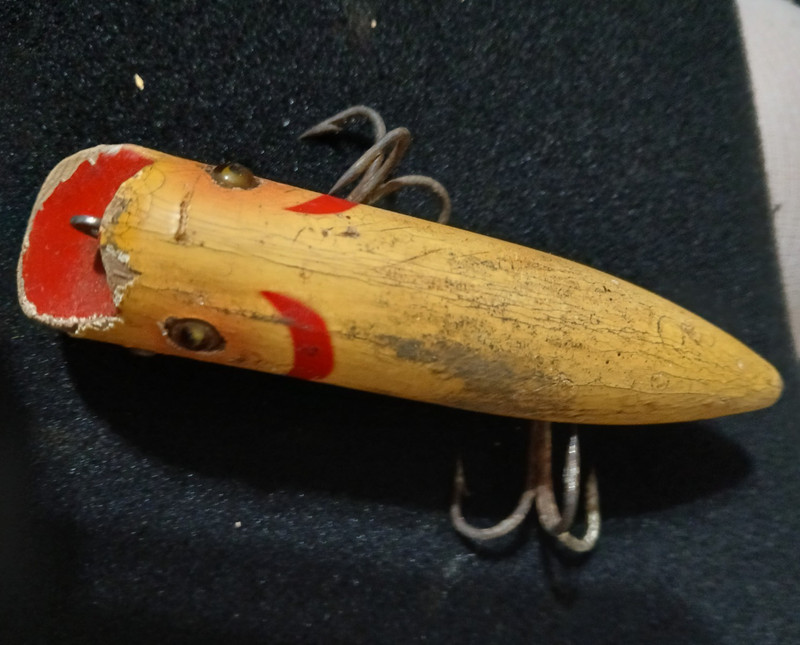 Heddon King Basser Vintage Wood Topwater Bass Lure Red/White Face Treble