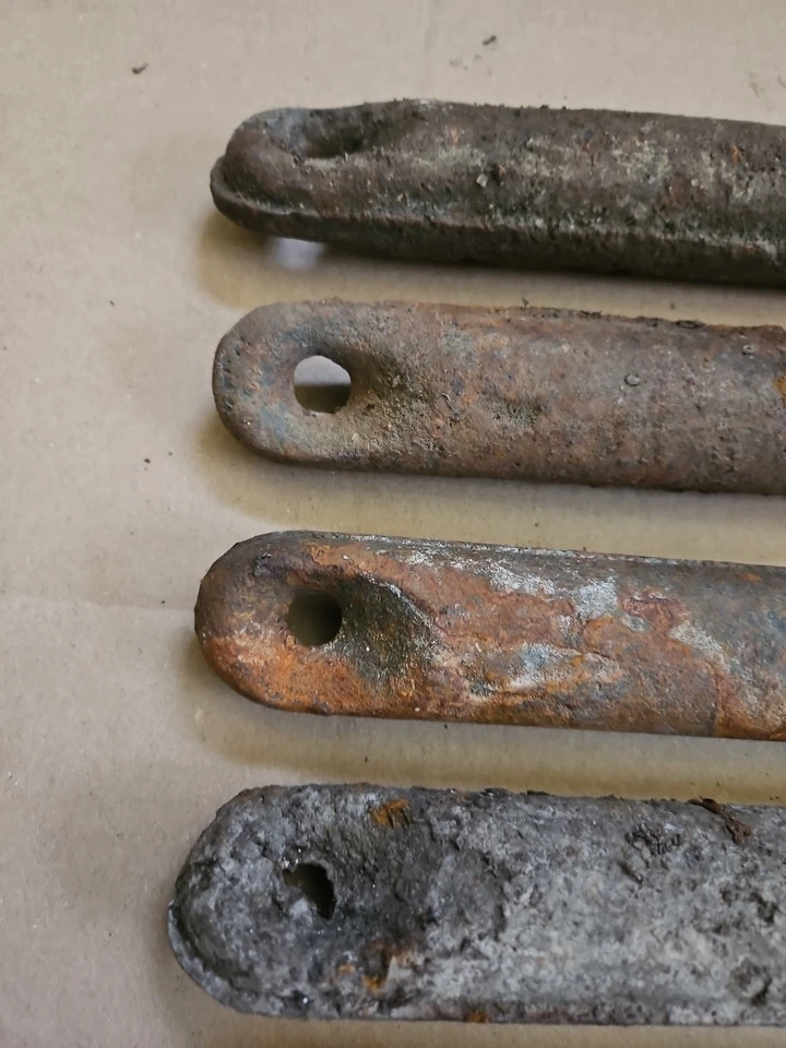 Lote de 5 pesos antigos de faixa de janela de ferro fundido longo 14" 6 lb Marcado VI - Imagem 4 de 4