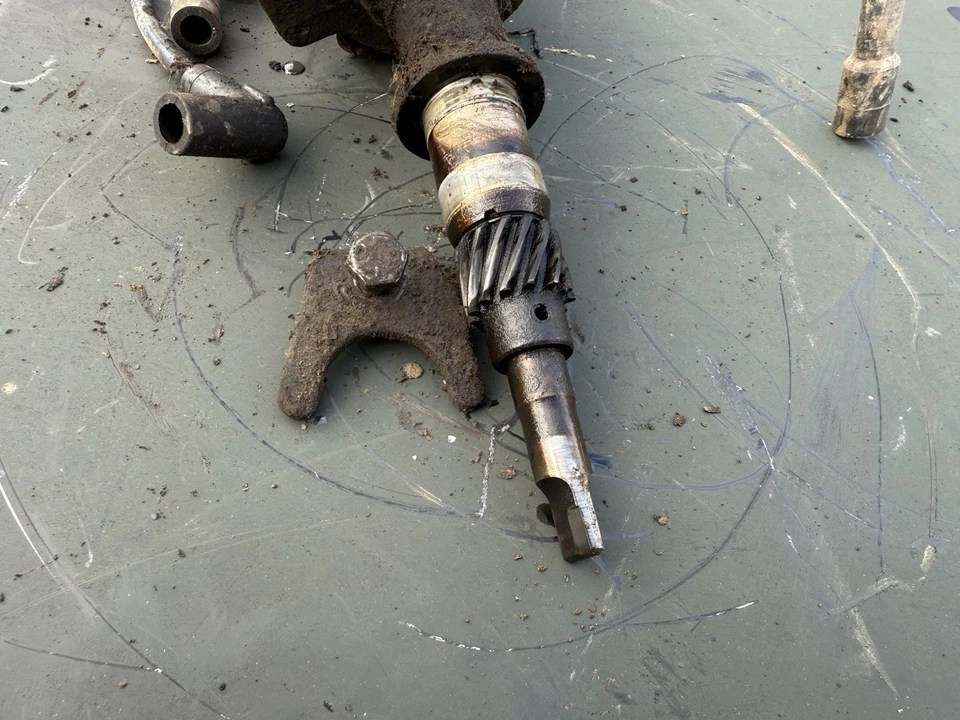 Distribuidor Jeep 4.2 con rotor de tapa y cables de enchufe Foto 4 de 4