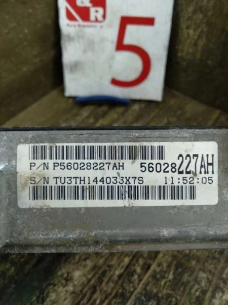 Dodge Dakota Durango 2000 módulo de control de transmisión TCU 56028227AH Foto 3 de 4