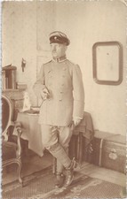 F392,Foto,Vizefeldw. Fußart. Bat. 22,Quartier in Ort?,Lothringen,Frankreich,1916