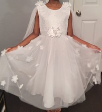Girl White First Communion or Flower Girl Dress Soft White Classic Size 8.