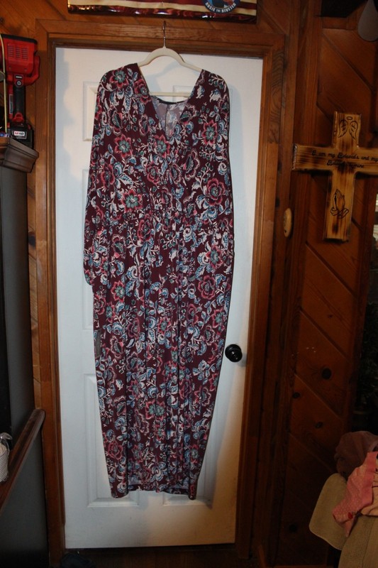 NWT Lane Bryant floral Jumpsuit size 26/28. PRETTY!