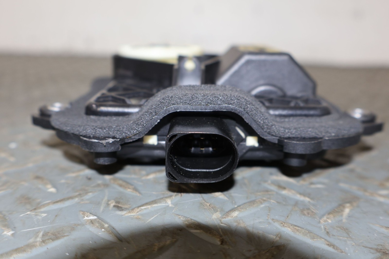Bentley Continental GT 2004-2010 Front Left Door lock actuator P/N 3D0837059B