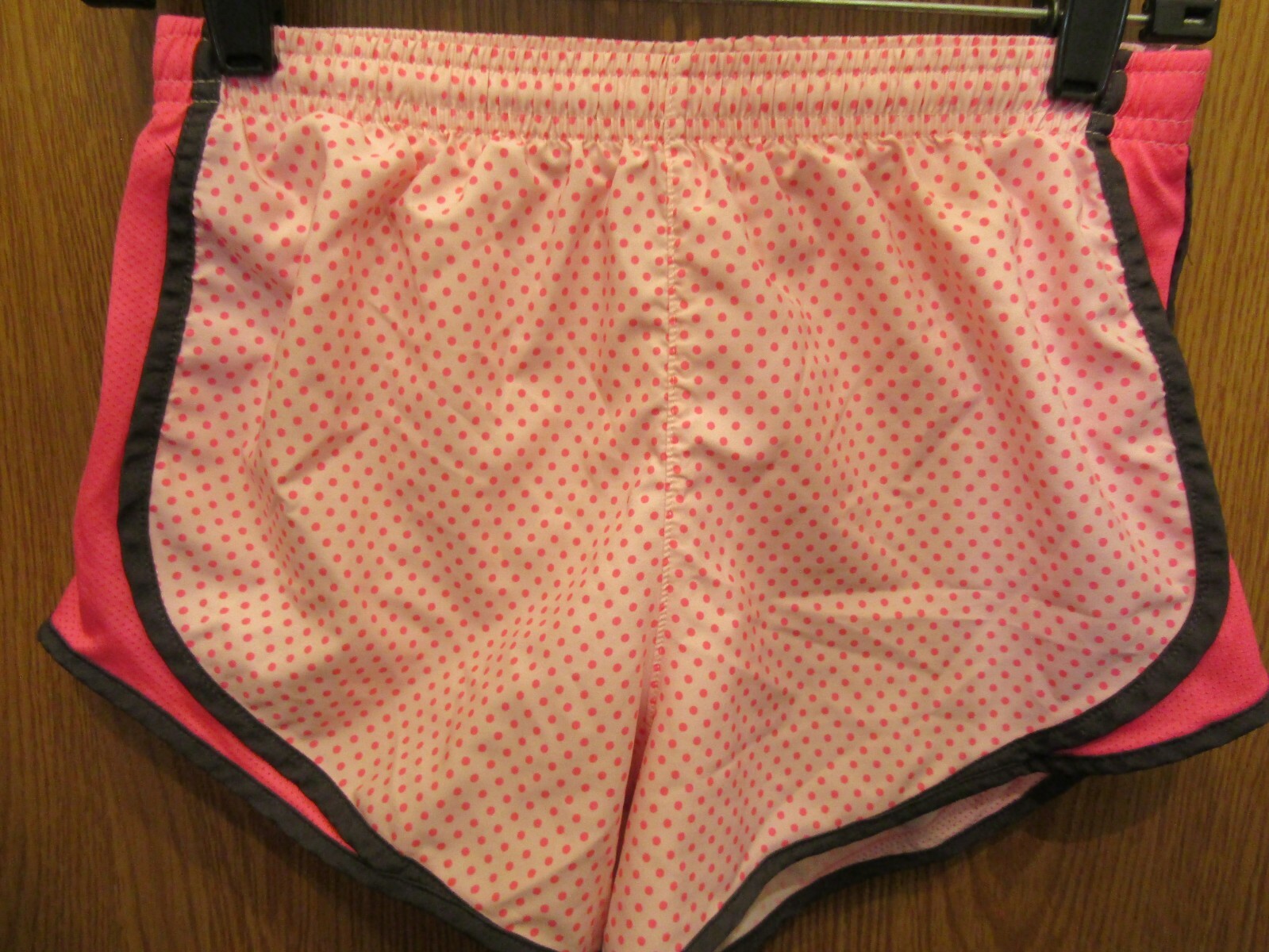 WOMENS VARSITY SPIRIT LINED STRETCH WAIST PINK DOTS SHORTS SZ XS