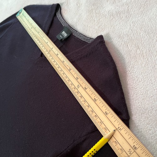 Maglione Hugo Boss maglia uomo piccolo slim nero scollo a V manica lunga lana vergine - Foto 3 di 14