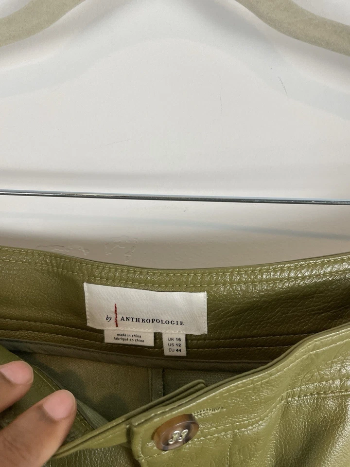 Pantalones de cuero veganos by Anthropologie talla 12 verde paracaídas tiro alto suaves Foto 2 de 4