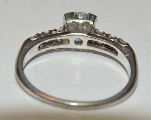 Platinum Diamond Engagement Ring Princess cut 0.75ct I/VS & 6 round app - Picture 5 of 6