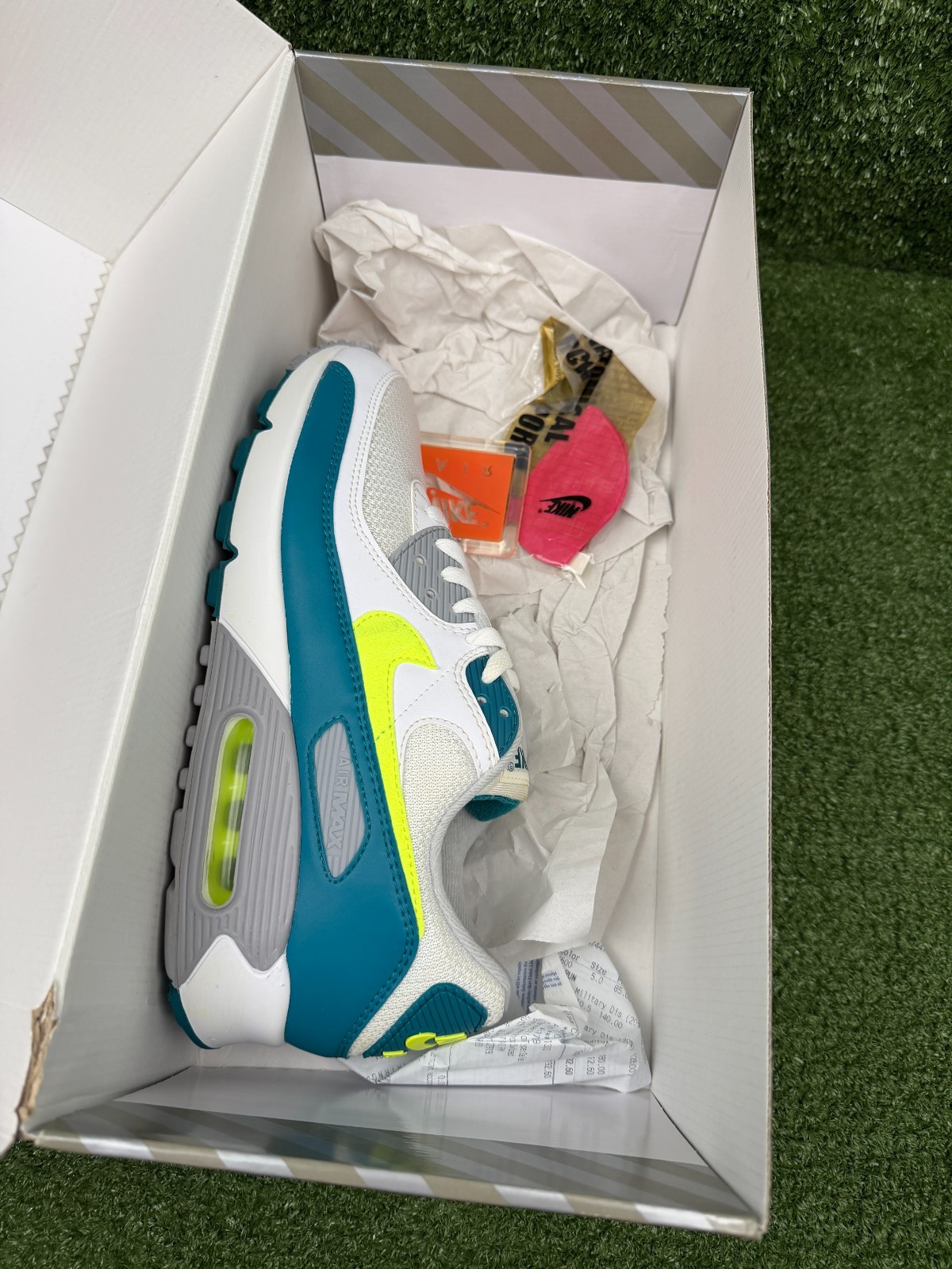 Size 10.5 - Nike Air Max 90 Spruce Lime thumbnail 10