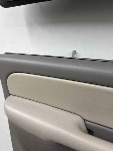 99-02 Chevrolet GMC Tahoe Yukon Silverado Sierra Door Panels Pewter/Shale OEM - Picture 6 of 16