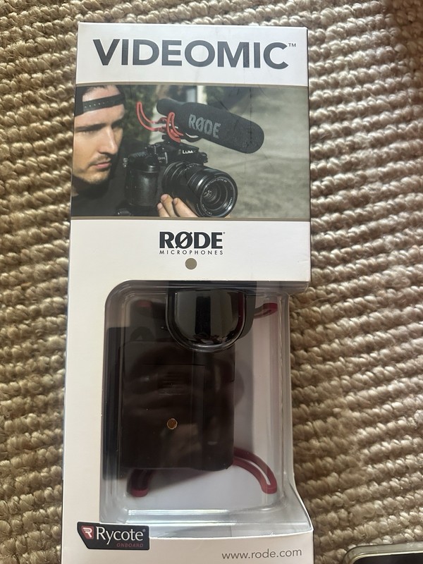 NEW IN BOX Rode VideoMic Camera Mount Shotgun Microphone w/ Rycote Shock Mount