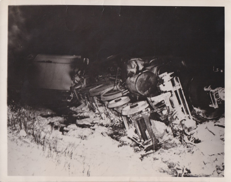 1945 Press Photo Wreckage of Chicago and Northwestern Train Crash at Appleton WI