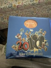 Disneyland Resort 2010 Medium Photo Album Holds 200 4" x 6" Photos NWT NEW