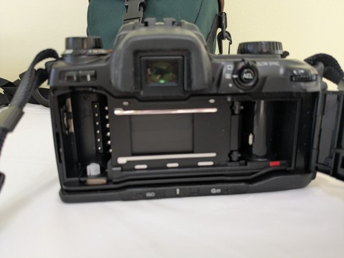Minolta Maxxum 650si Date W/ 28-200mm Aspherical Lens & Lowepro Bag - Working - Picture 9 of 12