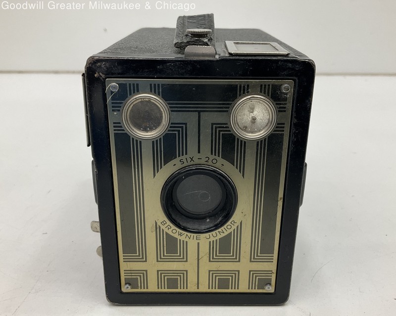 Vintage Kodak Six-20 Brownie Junior Camera